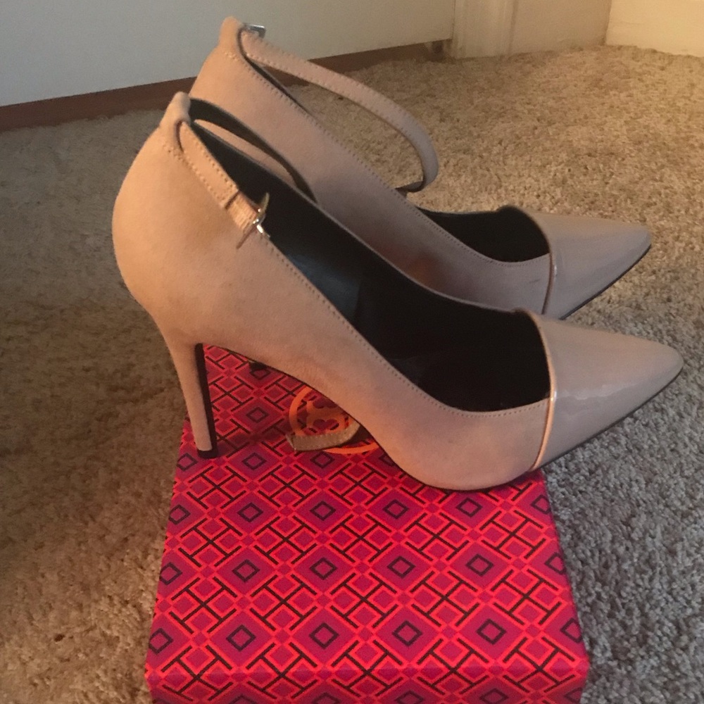 Wide Fit Beige Heels w/Strap - New Look